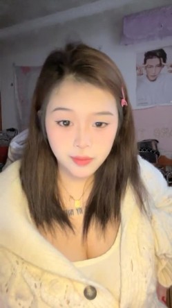 奶控福利，全网最大奶子来了~【甜甜甜甜圈】，就问各位大哥，这奶子大不大，震撼，惊人 截图4
