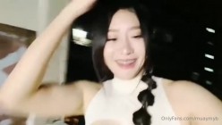 【你的淫荡姨妈】泰国轻熟人妻型巨乳网黄御姐「Muaymyb」露脸大尺度私拍 风骚露出男女通吃多穴满足 截图9