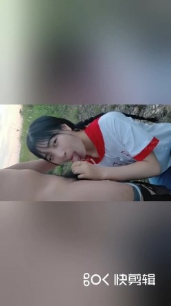 自拍福利两个高颜值萌妹子户外口交 空旷野外口完一个再换另一个非常诱人 很是诱惑喜欢不要错过 截图5