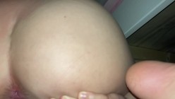 在表妹的手机里发现的 平时一本正经的乖乖女没想到还是一个小骚货 截图7
