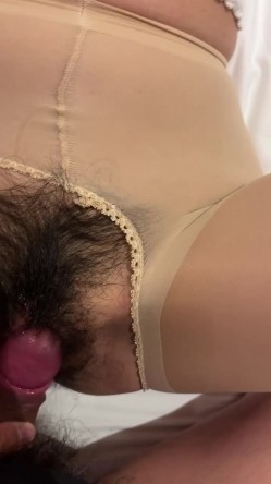 上海高端绿帽癖夫妇「Oliva_couple」极品淫妻皮肤紧致网约单男献妻、夫妻交换多人淫乱 截图3