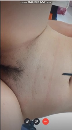 堪比果条 ️的网络招聘模特视频面试被泄露流出明星气质美女黄X惠360度裸露特写，附生活照 截图5