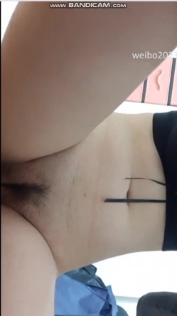 堪比果条 ️的网络招聘模特视频面试被泄露流出明星气质美女黄X惠360度裸露特写，附生活照 截图8