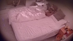 大学城民宿 妓女小姐日常接客 这次终于用上精油了 在小姐姐的服侍下 两位大哥光速缴械 截图10