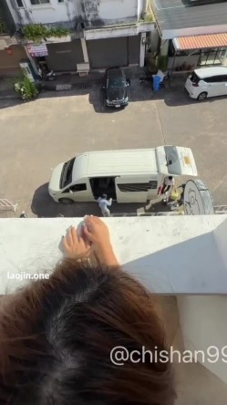 【chishan999池善】，付费群极限人前露出，裸体街头骑车，海滩，加油站，深夜的街头 截图13