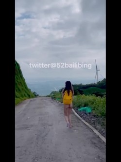 《震撼精品 核弹》身材超级棒的推特网红女神52bailibing室外极限露出全裸旅游真实感受世界的美好 截图1