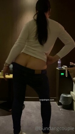 巨乳翘臀撸铁健身女神bundang收费不雅自拍视频 淫荡至极没实力的肉棒满足不了她 截图5