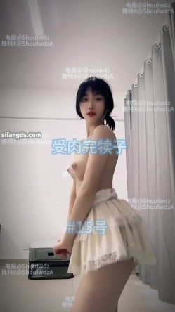 PUA大神【受肉完犊子】VIP福利，操控举牌，超多反差学生小母狗，紫薇裸舞 截图16