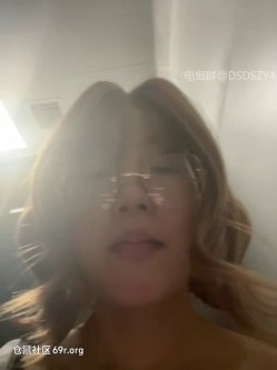 ️极品眼镜骚妹【xiaomugouya】非常反差的肥臀眼镜妹子白丝黑丝跳蛋自慰 截图5