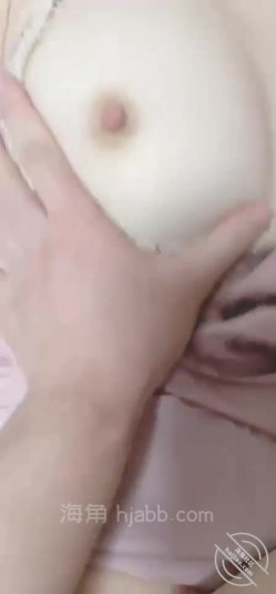 《最美瑜伽嫂子》熬到后半夜悄悄的潜入美丽嫂子的房间做爱 截图15