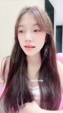 顶级校花来了，好美啊，【吧啦】，清纯反差感十足，娇羞的小表情让人瞬间硬起来，粉穴特写好美！ 截图8