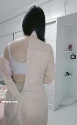 【快手】骚气熟女『情水儿』 超骚定制反差裸舞黄瓜自慰福利 截图2
