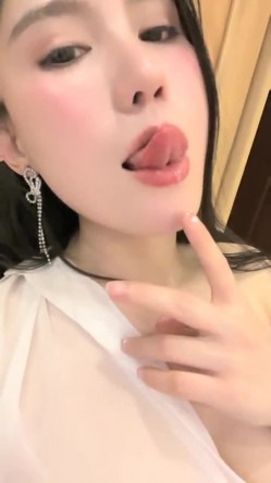 大奶翘臀，【苒同学】，御姐风女神，夹子音密码房~扮演秘书和老师，冲着这张脸也值得一撸 截图16