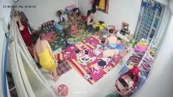10月最新流出【破解摄像头】 ️监控下的女生宿舍日常洗澡换衣服 截图8
