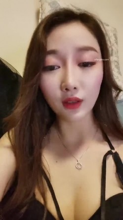 高颜值【欲火小妖】新人美女口活一流啪啪颜射自慰秀~~ 截图2