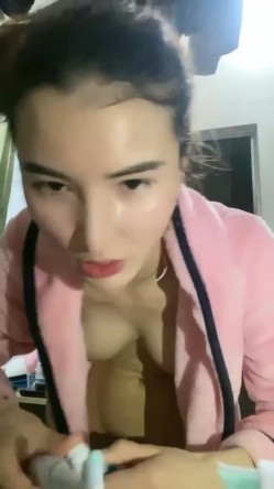 快手福利空姐女神【是邹琳吖是你的琳姐姐】脸穴同框性爱XO首次流出性爱啪啪 猛操 吃鸡巴 截图11
