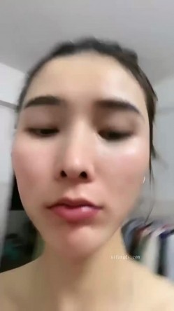 快手福利空姐女神【是邹琳吖是你的琳姐姐】脸穴同框性爱XO首次流出性爱啪啪 猛操 吃鸡巴 截图16
