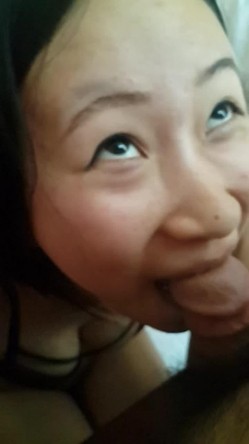 胸美女翘课与男友宾馆偷情口活时说：男人为啥长鸡巴 截图9