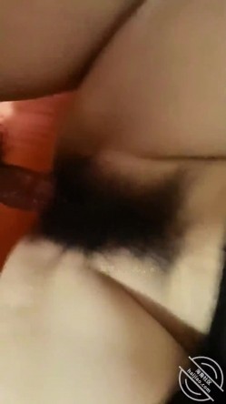 海角社区变态房东封神之作 ️偷拍美女租客洗澡下药迷奸畅玩二小时 截图5