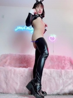 中韩混血博士生，超大阴蒂，撸铁肌肉女【peachy】自慰啪啪群P，下海拍A片，猛女 截图3