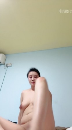 ️淫乱少妇【大哥玩不腻】少妇群P团队 淫乱群体新登场！ 截图11