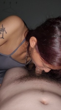身材苗条少数民族美少女露脸啪啪自拍，与同居男友各种激情造爱 截图5