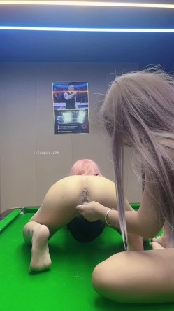 查小理颜值母狗【桃桃丸子】调教双母狗，健身房露出屌爆了，强烈推荐 截图2
