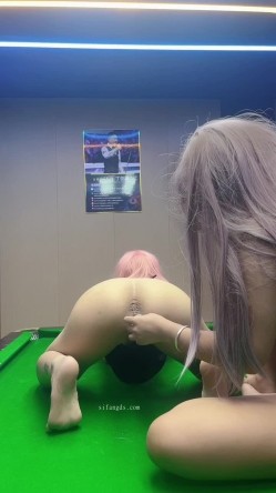 查小理颜值母狗【桃桃丸子】调教双母狗，健身房露出屌爆了，强烈推荐 截图4