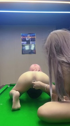查小理颜值母狗【桃桃丸子】调教双母狗，健身房露出屌爆了，强烈推荐 截图5