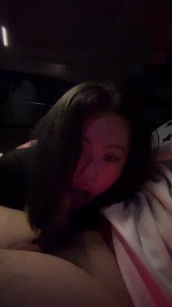 北京石景山第四位女主，被逼着喝尿，女主都哭了，口交达人上线，口活已经炉火纯青，大肉棒用力插进肥美的大屁股 截图12