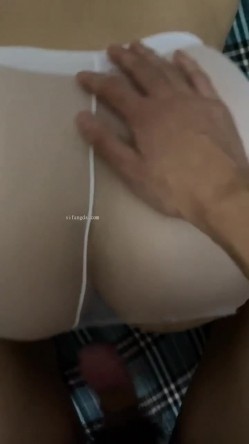 原创约啪大神福利整理集锦，后入淫荡口交，第三视角连续抽插打桩机完美露脸 大神 Vissstaaaas 调教 截图14