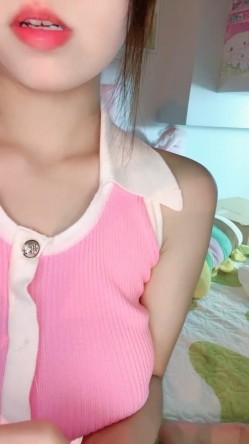 婴儿肥甜美少女！难得露全脸诱惑！顶级美乳S型身材，蜜桃臀撞击抖动，脱下丁字裤掰开穴 截图2