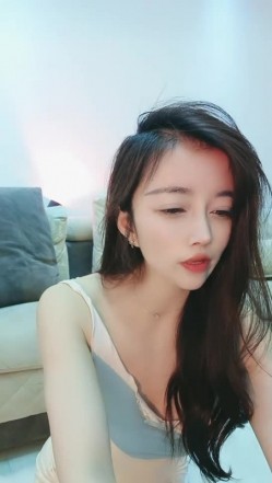 万人迷模特儿一库一库：啊啊哥哥用力，射里面射逼逼好吗老公，好深呀好爽，这样的挑逗哪个网友受的了 骚爆啦！ 截图13