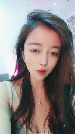 万人迷模特儿一库一库：啊啊哥哥用力，射里面射逼逼好吗老公，好深呀好爽，这样的挑逗哪个网友受的了 骚爆啦！ 截图16