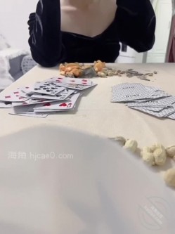 狂灌巨乳表姐一整瓶牛栏山晕倒后，我醉奸巨乳表姐 截图5