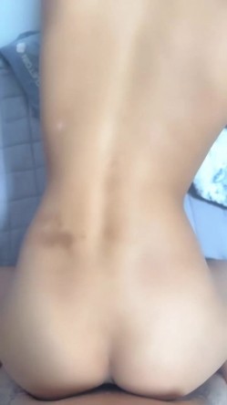 极品御姐【玩你很难吗】美乳诱惑 美腿丝袜 道具抽插 后入暴操 自慰喷尿 爽的不行 截图13