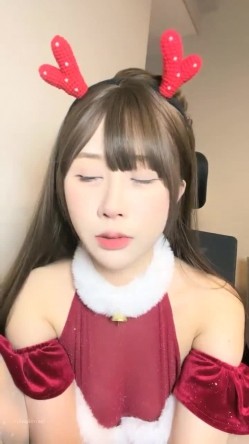 抖音网红！可爱至极！~【京鱼儿】大尺度粉穴天然美乳~哇塞，女神不常来，可遇不可求 截图2