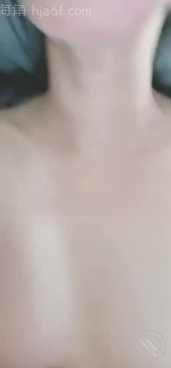最新购买海角社区最爱瑜伽骚嫂子新作 ️给嫂子送奢侈品礼物疯狂做爱 截图13