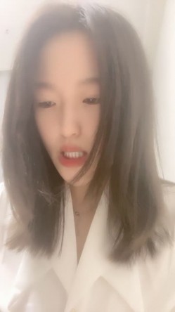 极品大奶美女，【大奶婉婉】，比碗还大的美乳，胸型一等一的好，跟男友无套内射，撸管必备佳品 截图7