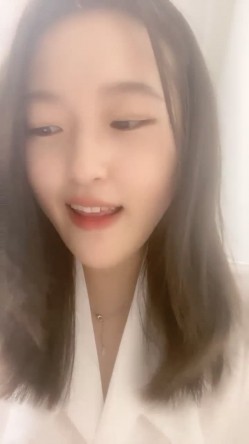 极品大奶美女，【大奶婉婉】，比碗还大的美乳，胸型一等一的好，跟男友无套内射，撸管必备佳品 截图8