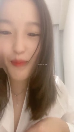 极品大奶美女，【大奶婉婉】，比碗还大的美乳，胸型一等一的好，跟男友无套内射，撸管必备佳品 截图10