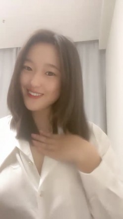 极品大奶美女，【大奶婉婉】，比碗还大的美乳，胸型一等一的好，跟男友无套内射，撸管必备佳品 截图12