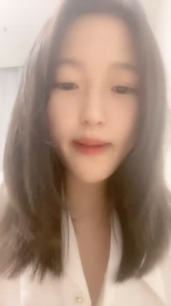 极品大奶美女，【大奶婉婉】，比碗还大的美乳，胸型一等一的好，跟男友无套内射，撸管必备佳品 截图13