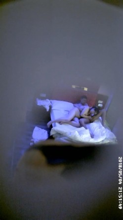 满背纹社会小青年与身材丰腴的妹子啪啪啪年轻精力旺盛体位多床上搞到床下边干边拍妹子叫声刺激 截图3