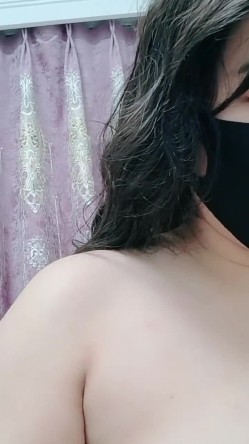 【夜袭少妇】G奶少妇! 巨乳肥臀 丝袜掰穴自慰 无套狂干 截图5