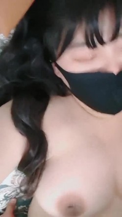 【夜袭少妇】G奶少妇! 巨乳肥臀 丝袜掰穴自慰 无套狂干 截图6