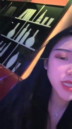 178胸膜！~【傲胸新木优子】，KTV土豪淫乱，高端酒店会牛郎！夜生活真是丰富，之前还爱装逼不脱呢 截图3