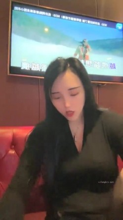 178胸膜！~【傲胸新木优子】，KTV土豪淫乱，高端酒店会牛郎！夜生活真是丰富，之前还爱装逼不脱呢 截图13