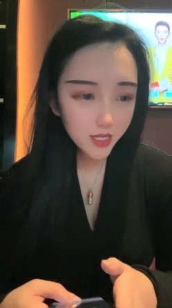 178胸膜！~【傲胸新木优子】，KTV土豪淫乱，高端酒店会牛郎！夜生活真是丰富，之前还爱装逼不脱呢 截图16