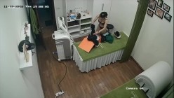 新流出 ️【破解摄像头】 ️美容院高质量少妇小姐姐全身刮毛 截图7